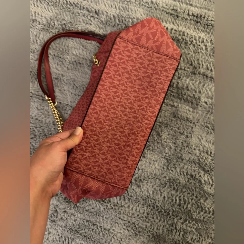 MICHAEL KORS Jet Set Large Red Shoulder Bag - Picture 9 of 14